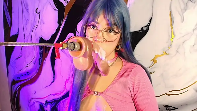 sophiie18 online show from June 2026 10:47:02 AM