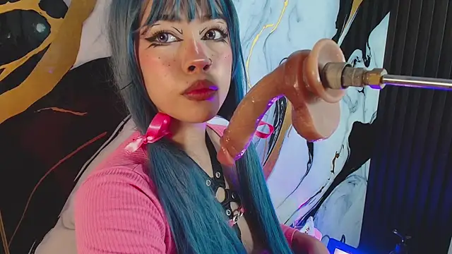 sophiie18 online show from November 2025 10:24:01 PM