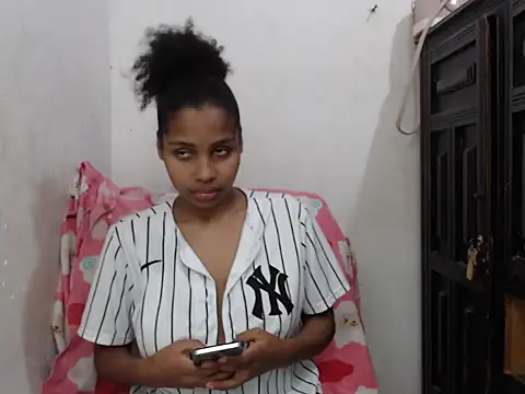 Snapshot of kataleya2021 chatting on December 2025 11:48:02 PM kataleya2021 online show from December 2025 11:48:02 PM