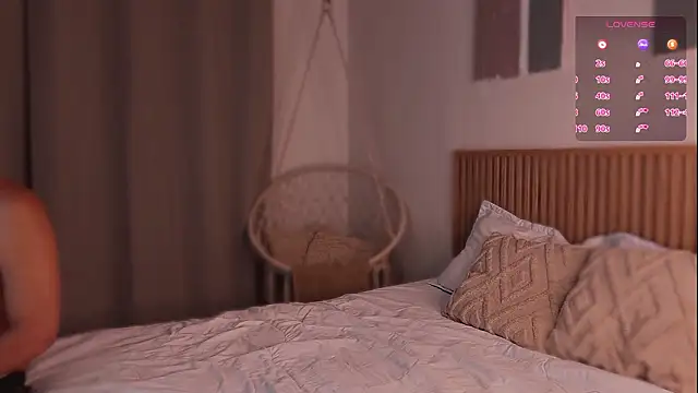 Little Emma 11 online show from February 2026 12:37:01 PM