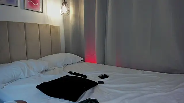 Little Emma 11 online show from November 2025 01:37:01 PM