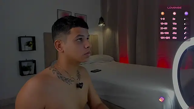 Little Emma 11 online show from November 2025 12:09:01 PM