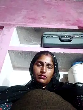 Snapshot of Pooja_shre chatting on November 2025 02:23:01 PM Pooja shre online show from November 2025 02:23:01 PM