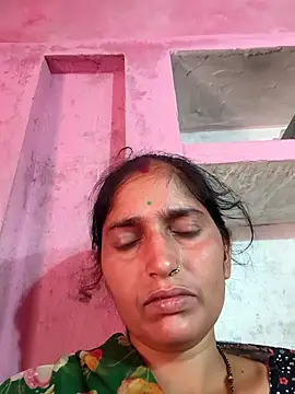 Snapshot of Pooja_shre chatting on May 2026 10:40:02 AM Pooja shre online show from May 2026 10:40:02 AM