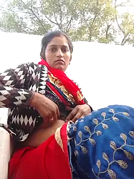 Snapshot of Pooja_shre chatting on November 2025 01:53:02 AM Pooja shre online show from November 2025 01:53:02 AM