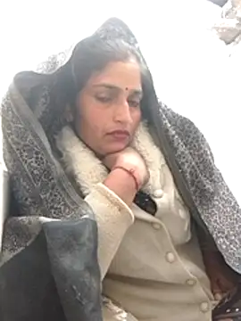 Snapshot of Pooja_shre chatting on November 2025 03:27:01 AM Pooja shre online show from November 2025 03:27:01 AM