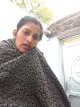 Snapshot of Pooja_shre chatting on November 2025 02:16:01 AM Pooja shre online show from November 2025 02:16:01 AM