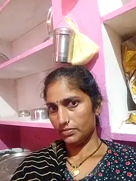 Snapshot of Pooja_shre chatting on November 2025 02:58:02 AM Pooja shre online show from November 2025 02:58:02 AM