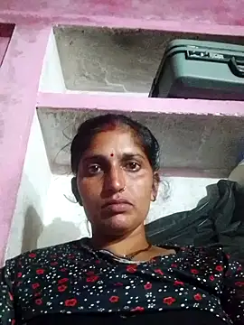 Snapshot of Pooja_shre chatting on November 2025 01:38:01 PM Pooja shre online show from November 2025 01:38:01 PM