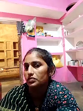 Snapshot of Pooja_shre chatting on November 2025 02:48:01 AM Pooja shre online show from November 2025 02:48:01 AM