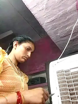 Snapshot of Pooja_shre chatting on October 2025 04:44:02 AM Pooja shre online show from October 2025 04:44:02 AM