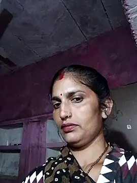 Snapshot of Pooja_shre chatting on November 2025 01:03:02 PM Pooja shre online show from November 2025 01:03:02 PM