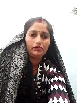 Snapshot of Pooja_shre chatting on November 2025 02:04:01 AM Pooja shre online show from November 2025 02:04:01 AM