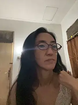 princessD077 online show from November 2025 05:46:05 PM