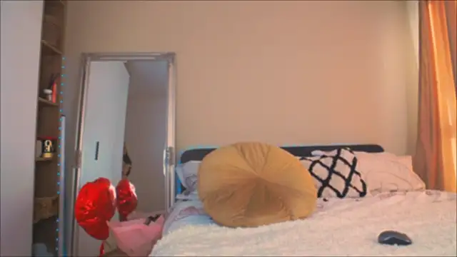 InsideMia online show from January 2026 07:04:01 AM