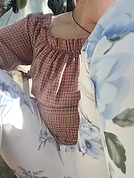 Snapshot of Sinhlinh2020 chatting on December 2025 03:28:02 AM Sinhlinh2020 online show from December 2025 03:28:02 AM