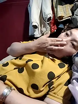 Snapshot of Sinhlinh2020 chatting on December 2025 12:48:01 AM Sinhlinh2020 online show from December 2025 12:48:01 AM