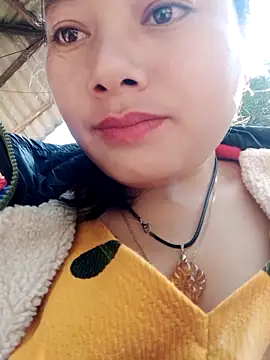 Snapshot of Sinhlinh2020 chatting on December 2025 03:07:01 AM Sinhlinh2020 online show from December 2025 03:07:01 AM