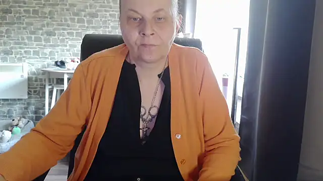 Diamond Bite online show from October 2025 08:25:02 AM