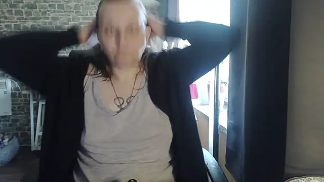 Diamond Bite online show from October 2025 09:40:01 AM