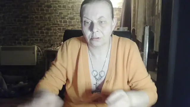 Diamond Bite online show from October 2025 08:19:02 PM