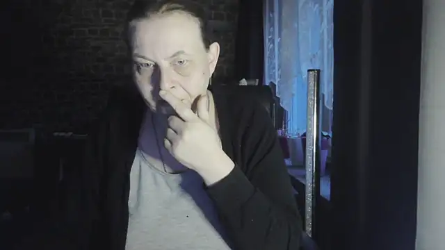 Diamond Bite online show from October 2025 05:39:02 AM