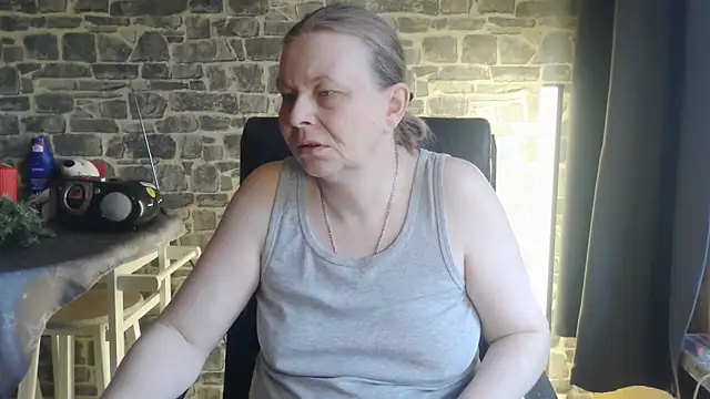 Diamond Bite online show from December 2025 07:20:02 AM