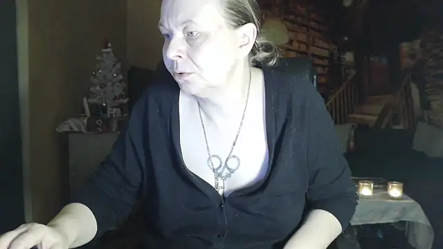 Diamond Bite online show from November 2025 05:19:02 AM