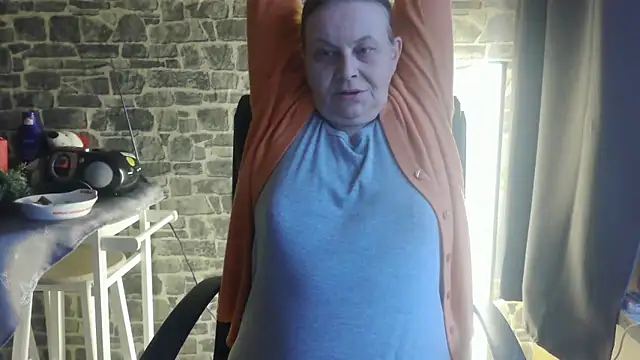 Diamond Bite online show from November 2025 02:18:02 PM