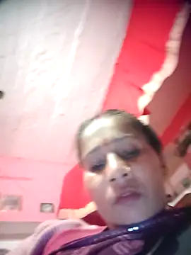 OliveGreen22 online show from November 2025 05:18:02 AM