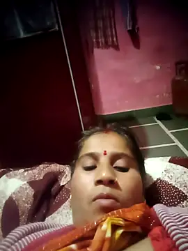 OliveGreen22 online show from November 2025 09:24:01 AM