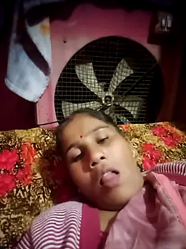 OliveGreen22 online show from November 2025 05:22:01 AM