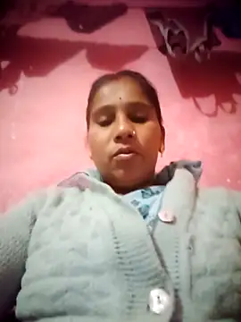 OliveGreen22 online show from November 2025 01:26:02 AM