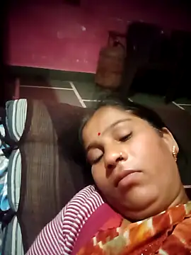 OliveGreen22 online show from November 2025 11:53:02 PM