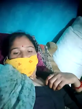 Snapshot of OliveGreen22 chatting on October 2025 08:44:01 PM OliveGreen22 online show from October 2025 08:44:01 PM