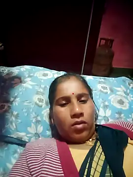 OliveGreen22 online show from November 2025 12:58:02 AM