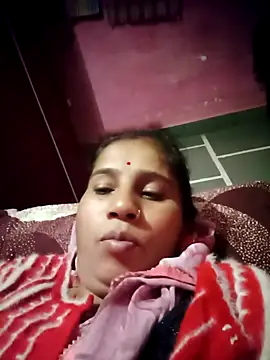 OliveGreen22 online show from November 2025 01:39:02 AM