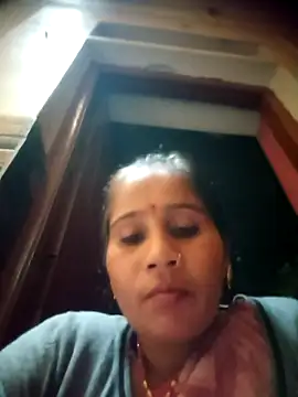 OliveGreen22 online show from November 2025 08:28:02 AM