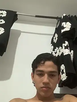 Alex king17 online show from April 2026 06:42:01 AM