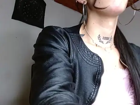 Scarlett crastrawberry online show from April 2026 03:57:02 AM