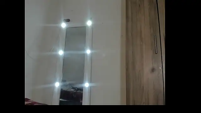 Snapshot of bad_girl_xxx chatting on November 2025 05:25:02 PM bad girl xxx online show from November 2025 05:25:02 PM