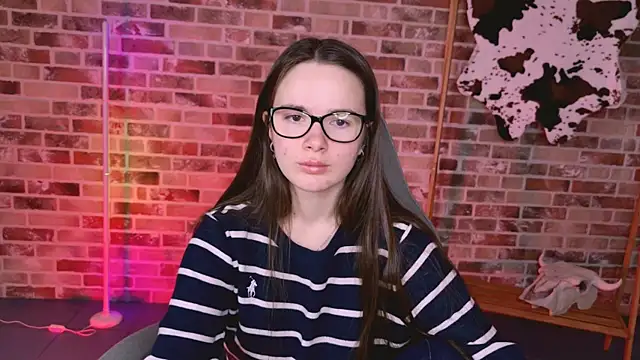 May Bloom online show from March 2026 07:05:01 AM