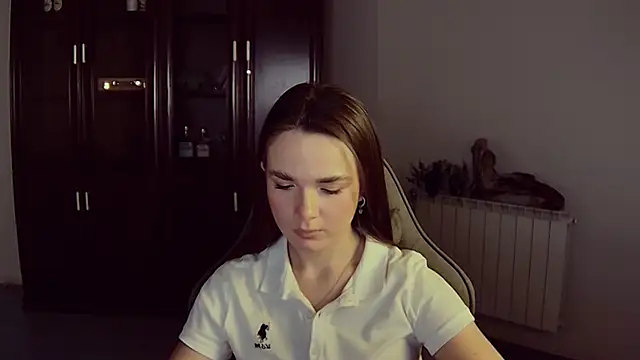 May Bloom online show from November 2025 12:20:01 PM