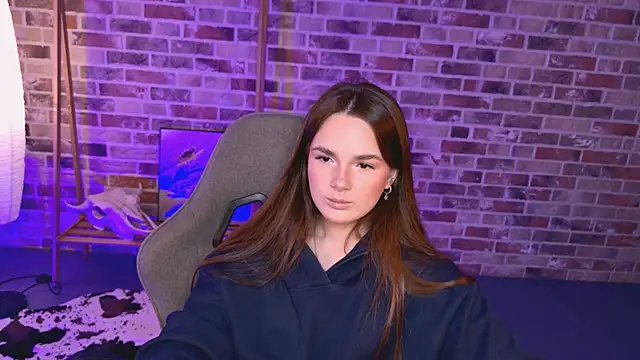 May Bloom online show from April 2026 02:12:02 PM