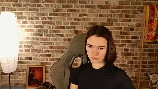 May Bloom online show from December 2025 05:12:02 AM