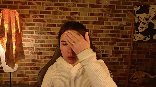 May Bloom online show from December 2025 05:09:02 AM