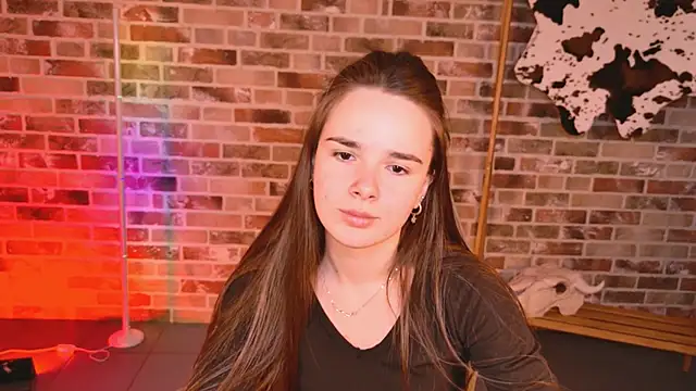 May Bloom online show from March 2026 12:05:01 PM