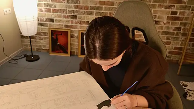 May Bloom online show from December 2025 05:11:01 AM