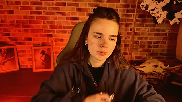 May Bloom online show from February 2026 06:13:02 AM