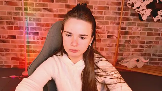 May Bloom online show from March 2026 12:39:02 PM